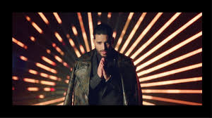 Maluma presentó este viernes su nueva canción 'felices los 4' , primer sencillo de 'x', su próximo álbum, el cual saldrá este 2017. Maluma Estrena Felices Los 4 Sony Music Entertainment Mexico
