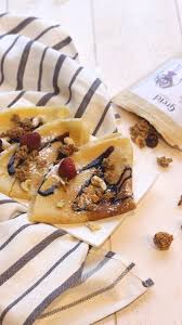 Crepes Paleo Une Bonne Recette Pour Le Gouter En Famille Recette Gouter Recette Farine De Coco Alimentation