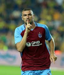 Herkesin gördüğünü kaydeden burak, fenerbahçe büyük bir camia bu açıkça dışarıdan görülüyor dedi. Burak Yilmaz Trabzonspor Daki 61 Golunu Fenerbahce Ye Karsi Atti Futbol Haberleri