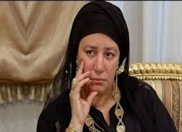 وعلق كامل على الصورة قائلا: Ø²ÙˆØ¬ Ø¹Ø¨Ù„Ø© ÙƒØ§Ù…Ù„ Ø§Ù„Ø³Ø§Ø¨Ù‚ ÙŠÙƒØ´Ù Ø§Ù„Ø³Ø¨Ø¨ Ø§Ù„Ø­Ù‚ÙŠÙ‚ÙŠ Ù„ØºÙŠØ§Ø¨Ù‡Ø§ Ø¹Ù† Ø§Ù„Ø³Ø§Ø­Ø© Ø§Ù„ÙÙ†ÙŠØ© Ø±Ø£ÙŠ Ø§Ù„ÙŠÙˆÙ…
