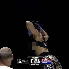 Bare knuckle boxer flashes boobs to the crowd after brutal KO win - Daily  Star