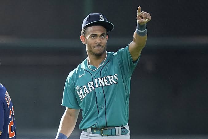 Julio Rodriguez is on an all-time heater and Mariners are on an impressive  roll | The Seattle Times