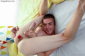 Cute gay boy anal playing - Gay Porn Pics