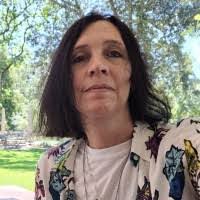 Jennifer Pape's Instagram, Twitter & Facebook