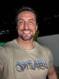 Daniel Manzoni's Instagram, Twitter & Facebook