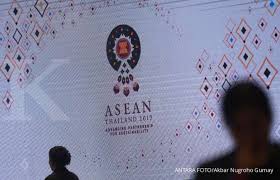Diawali oleh sikap indonesia yang menentang pembentukan federasi malaysia. Sejarah Berdirinya Asean Latar Belakang Dan Negara Anggotanya