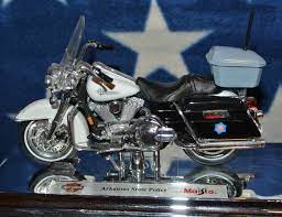 1 18 Harley Davidson Made By Maisto Harley Davidson Harley Cars Usa