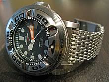 Open design means it can be used to store a variety of items. Mesh Wikipedia