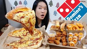 Tarik tara mana!!, mai cuba dulu.baru tau. Domino S Cheesy Feast Cheddar Cheese Crust Pizza Onion Rings Bread Sticks Eating Show Mukbang Youtube