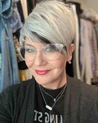 What do you think of my new hairstyle and color?