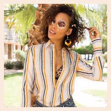 We are reacting to meghan markle's curly to straight hair routine video. Rochelle Humes Shows Her Daughter Four Childhood Photos Of Meghan Markle With Natural Afro Hair To Help Her Love Her Curls