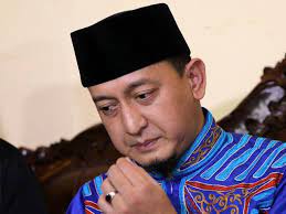Bagi antum yang ingin bergabung menjadi anggota bisa menghubungi twitter : Zacky Mirza Sempat Temui Pria Yang Dekat Dengan Istrinya Showbiz Liputan6 Com