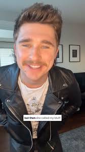 Found myself writing love songs again 🖤 what do y’all think of this one?  #countrymusic #country #newmusic #songwriter #scottish #love #lovesong