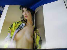 荻野目慶子 写真集 SURRENDER ヌード裸エロ 講談社 1992年初版 70134の入札履歴 - 入札者の順位