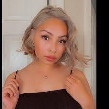 Caitlin Abraham (@caitabraham)