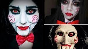 Dos hombres despiertan encadenados a la pared de un lavamanos subterráneo. Como Maquillarse Como Jigsaw Para Halloween En 2021 Paso A Paso Esbelleza Com