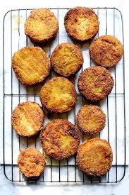 Try these fried green tomatoes and get more comfort food recipes and ideas from food.com. How To Make Fried Green Tomatoes Foodiecrush Com