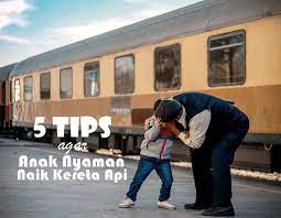 Pertama ialah props patung beruang( teddy bear). Bocah Renyah 5 Tips Agar Anak Nyaman Saat Perjalanan Menggunakan Kereta Api
