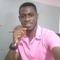 1900+ profilů „Ampomah“