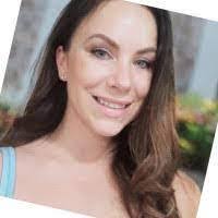 Tara Lemon's Instagram, Twitter & Facebook