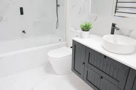 Black And White Marble Bathroom Set Black Tapware And Marble Bathrooms Bathroom Renovations Beautiful Bathroom Renovations Small Bathroom Renovations