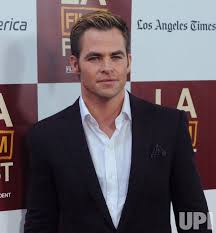 Why Everyone Is Talking About Chris Pine's Manhood - Gayety