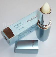 Bukan hanya berfungsi untuk melembabkan kulit wajah saja, tetapi pelembab wardah juga mampu menutrisi. Wardah Online Twitterissa Fungsi Lip Balm Wardah Sebagai Produk Perawatan Bibir Anda Https T Co Hyqvyvq4nf