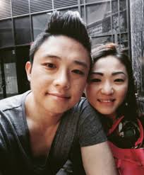 The tag team behind Keto Direct- Vicky & Peter. Two people who are very  different in many ways, but also shares similar beliefs. Keto Direct is a  small family business, we aim