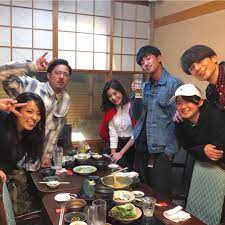 okamoto shion and sato tsubasa return for a terrace house opening new doors another terrace video neo tokyo 2099