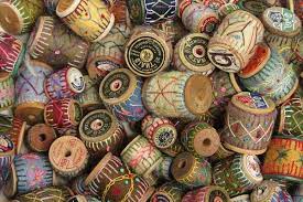 Most are natural light wood color, one is a whitewash look and one of them is blue. Antique Wooden Thread Spools Value 20 Recycle Projects
