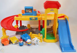 The set has all the correct pieces as shown in the 1987 fisher price catalog except for a single blue and white car which is easily found on line. Little People Ramps Around Garage Shop Clothing Shoes Online