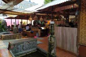 Best dining in depok, west java: Kampung Kecil Depok Lesehan Nikmat Harga Bersahabat