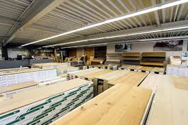 Laminatböden sind moderne böden, die dem vorbild klassischer parkettböden in nichts nachstehen mögen und dennoch robuster und pflegeleichter sind. Das Laminat Parketthaus Wohnmeile Halstenbek