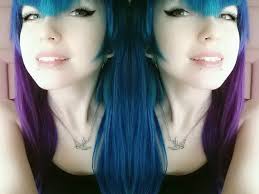 Luscious curls fill up this short hairstyle for blue eyed women. Emo Hair Scene Hair Emo Girl Scene Girl Blue Hair Flickr