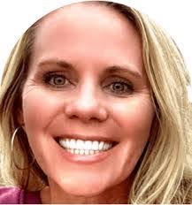 Leah Calabro's Instagram, Twitter & Facebook