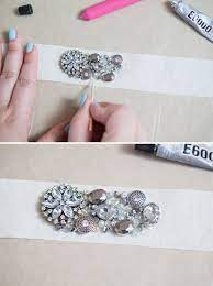 Learn How To Make This Chic Diy Rhinestone Bridal Sash Ceinture De Mariage Accessoire Mariee Accessoires Cheveux Diy