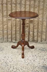 Vintage Queen Anne Style Ethan Allen Cherry Round Pedestal Side End Accent Table Ebay Table Early American Decorating Round Side Table