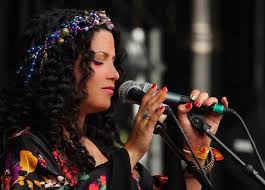 Emel sayın (born 20 november 1945) is a turkish singer and actress. Emel Mathlouthi Biography Net Worth Songs Age Marriage Children And Facts Webbspy