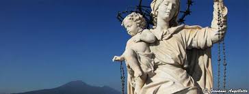 Una preghiera antica, figlia di una storia di conversione e devozione mariana, che richiama alla recita costante del rosario, sollecitata da papa francesco per questo mese di ottobre. Pontificio Santuario Di Pompei Bewertungen Facebook