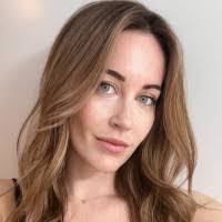 Shannon Bender's Instagram, Twitter & Facebook