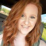 Kari Eaton's Instagram, Twitter & Facebook