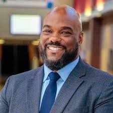 Daniel Whitlow's Instagram, Twitter & Facebook