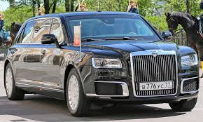 It is made up of 348 senators (sénateurs and sénatrices) elected by part of the country's local councillors. Cadillac One Trump Aurus Senat Putin Vergleich Autozeitung De