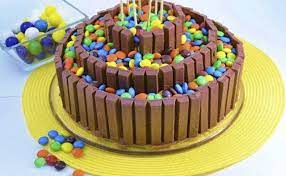 These icing designs are so pretty! Best Ways To Decorate Cake Without Icing Creative Ways To Decorate Cake Other Than Frosting