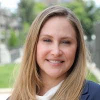 Melanie Hall's Instagram, Twitter & Facebook