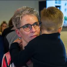 Er is zoveel goeds te kiezen vandaag! Twijfel ik nog? Ja! Wordt het  Marjolein Moorman, Jesse Klaver, Fatihya Abdi of Frans Timmermans? Geen  echte twijfel dus: Dit jaar wordt het voor mij