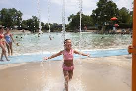According to an early chicago park district brochure, though advanced in years, miss buckingham worked night after night with technicians, trying the fountain's water capacity is 1.5 million gallons. Suburban Water And Spray Parks Outdoor Pools And Beaches Oaklee S Family Guide