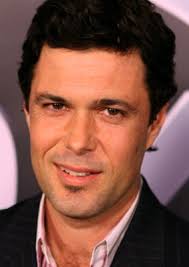 Carlos Bernard