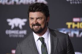 Der aus neuseeland stammende regisseur taika waititi (42) hat thor eine rundumerneuerung verpasst, die nicht nur eine neue frisur und neue verbündete. Chris Hemsworth Mit Ehefrau Elsa Pataky Auf Der Premiere In Los Angeles Stuttgarter Zeitung