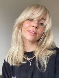 Annette Ling's Instagram, Twitter & Facebook